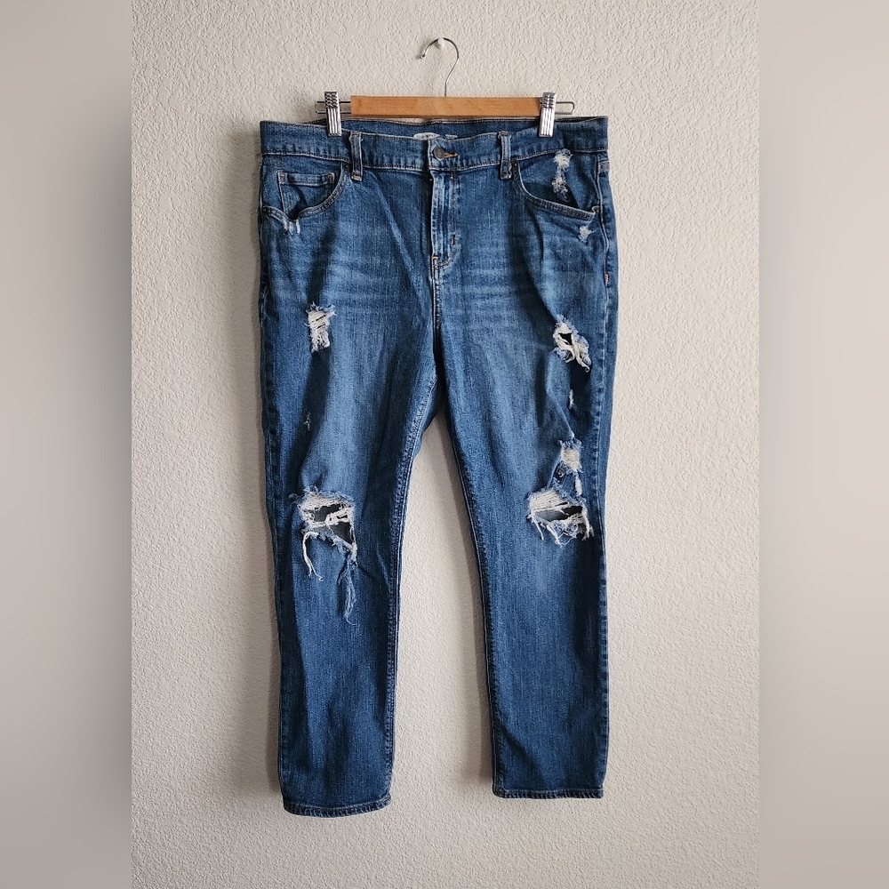 Old Navy Boyfriend Mid Rise Women's 12 Distressed Jeans